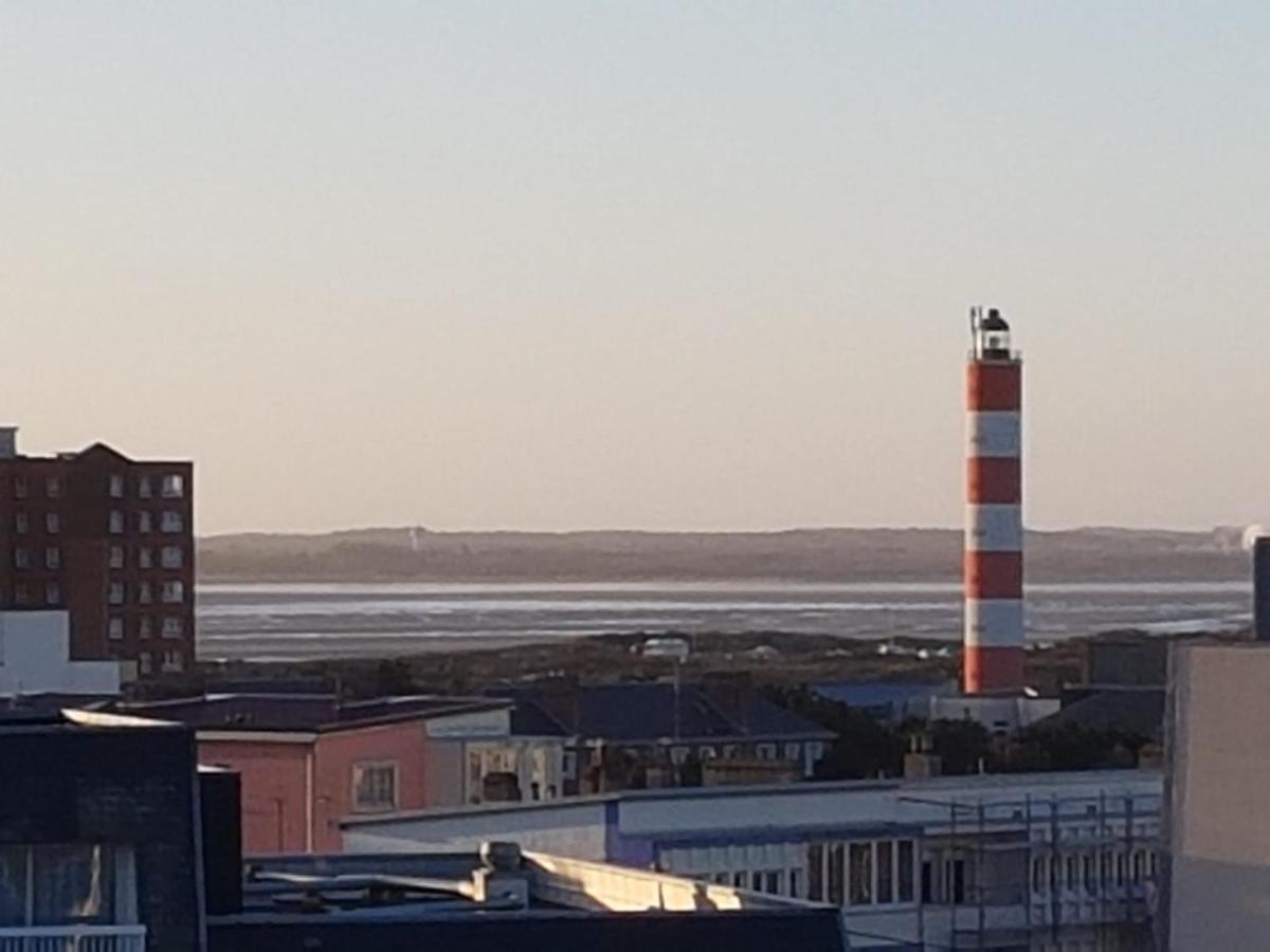Berck: Front De Mer Avec Vue Sur La Plage エクステリア 写真